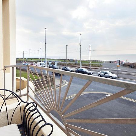 Queens Mansions: Elizabeth Suite Blackpool Esterno foto